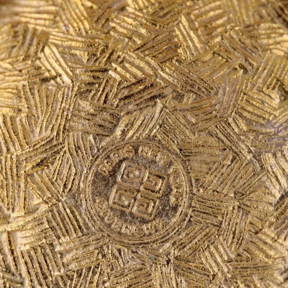 Vintage Givenchy Lux Logo Brooch Matte Gold - Picture 4 of 9
